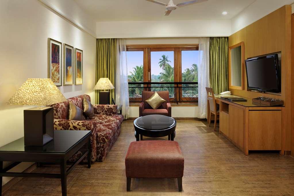 Doubletree By Hilton Hotel Goa - Arpora - Baga Room photo